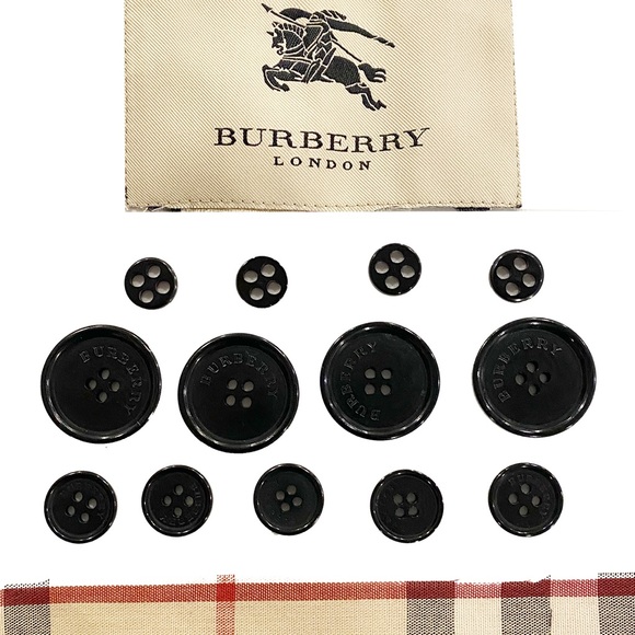 Black Burberry Replacement Buttons - Picture 1 of 7